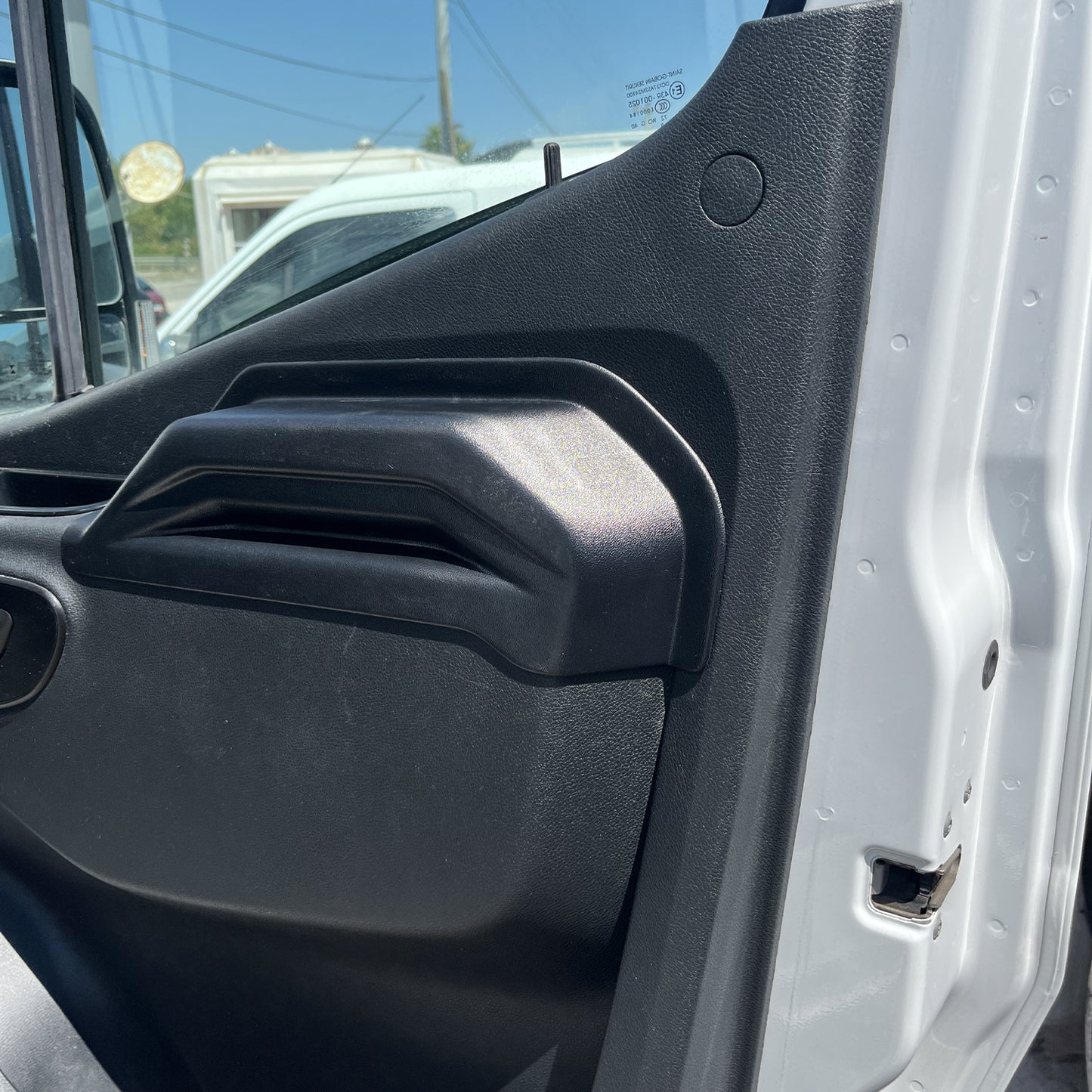 Mercedes Sprinter 2018- Yılı ve Üzeri Uyumlu Kol Dayama 2 Parça