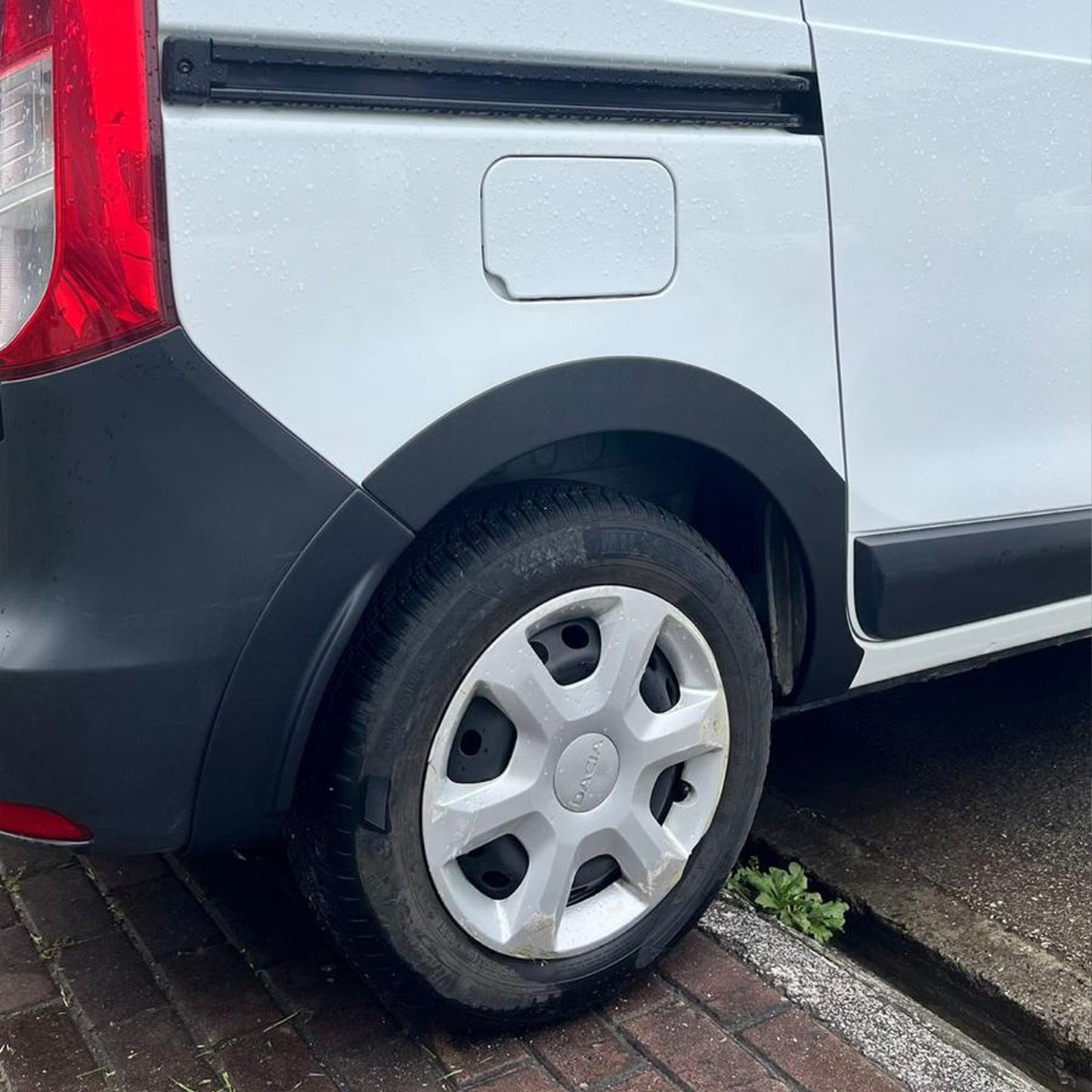 Renault Kangoo Express 2021- Yılı ve Sonrası Uyumlu Çamurluk Dodik 8 Parça