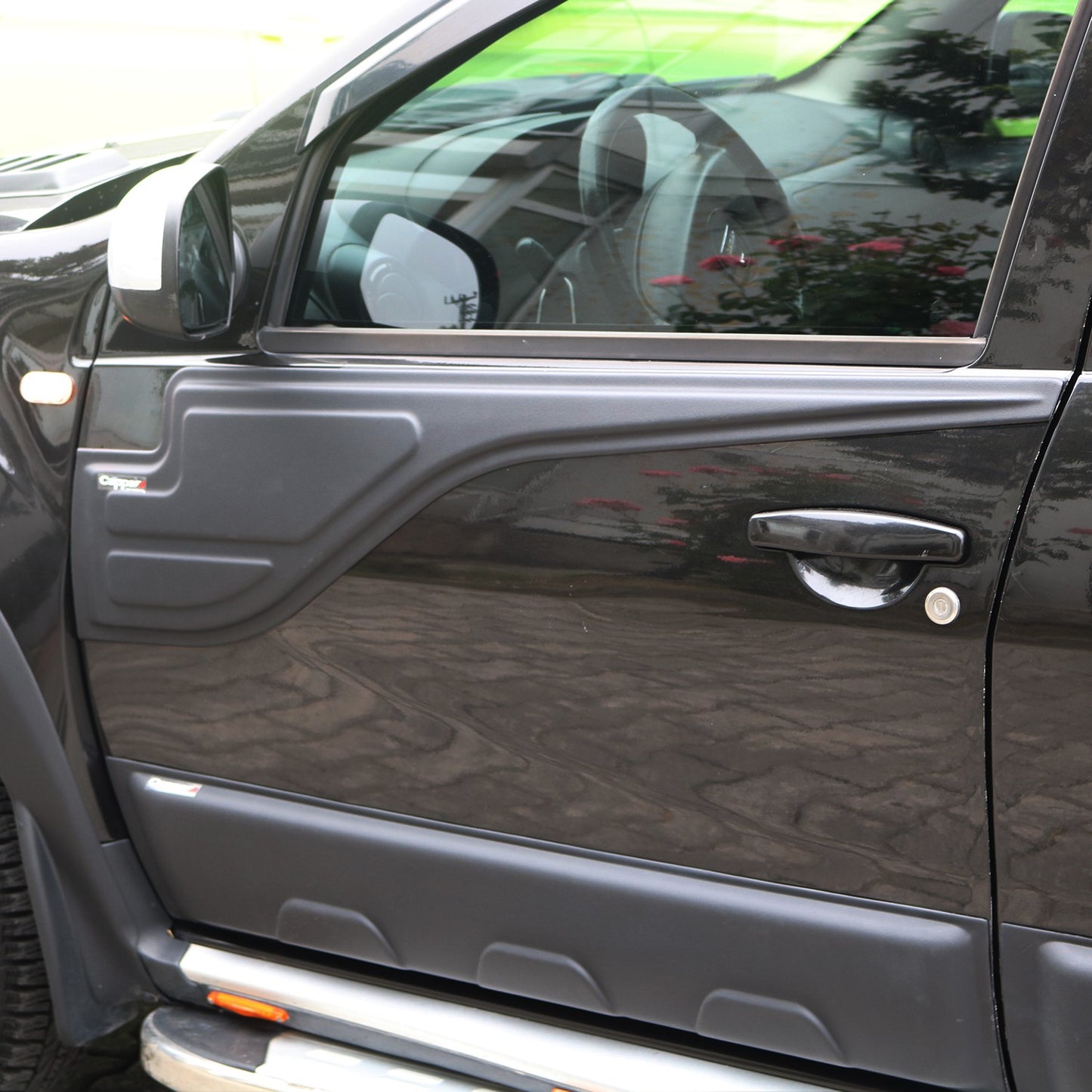 Dacia Duster 2010-2017 Yıl Aralığı Uyumlu Yarasa Kapı Kaplama 2 Parça