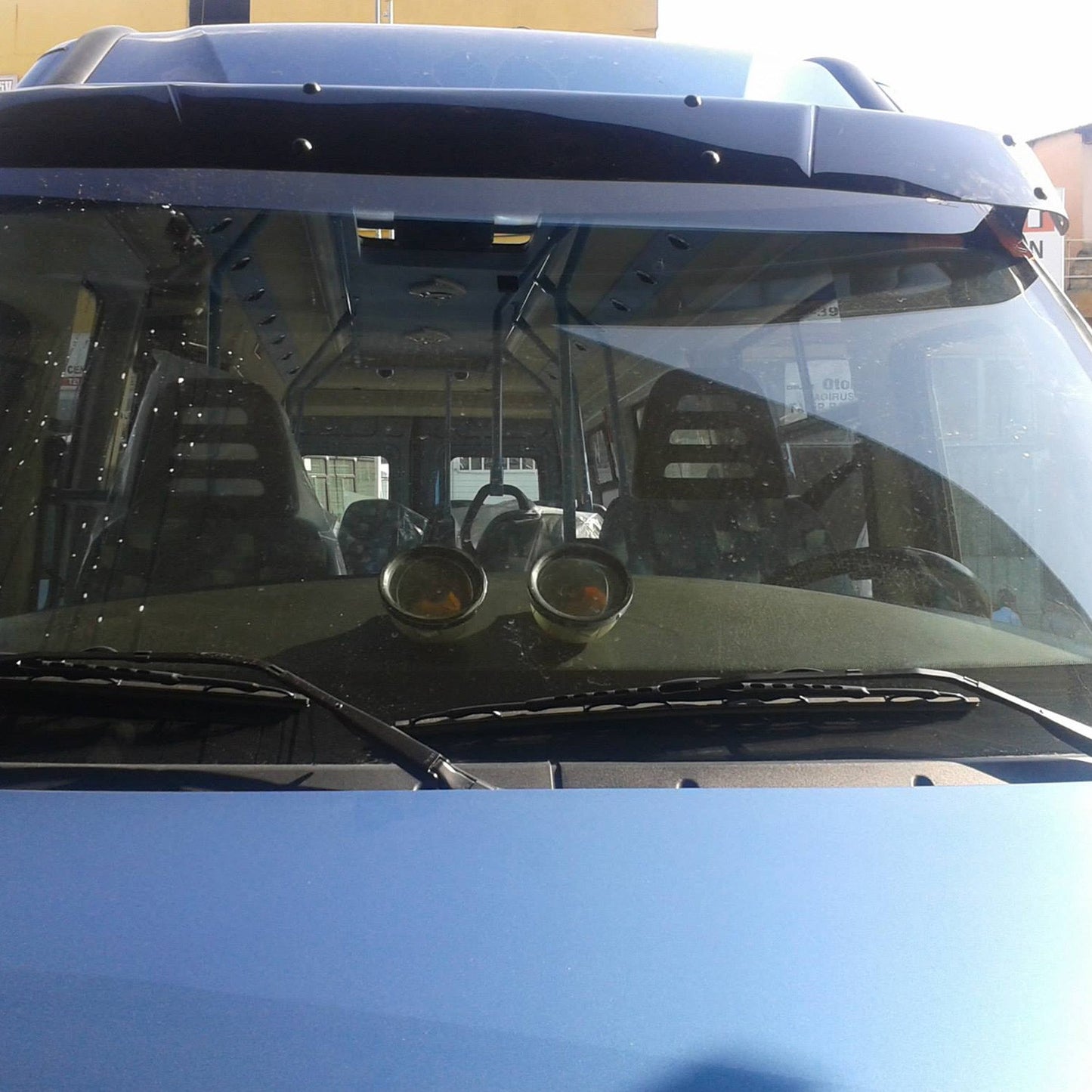 Iveco Daily 2006-2011 Yılları Arası Ön Cam Güneşliği