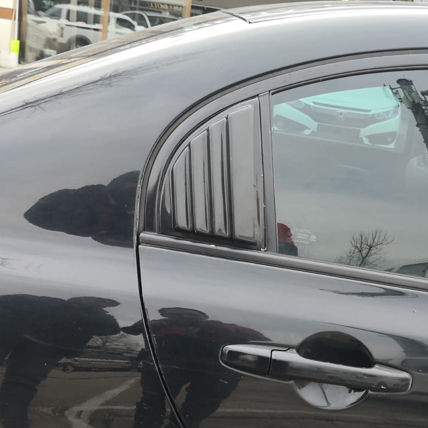 Honda Civic 2006-2012 Yıl Aralığı Uyumlu Kelebek Cam Aksesuarı