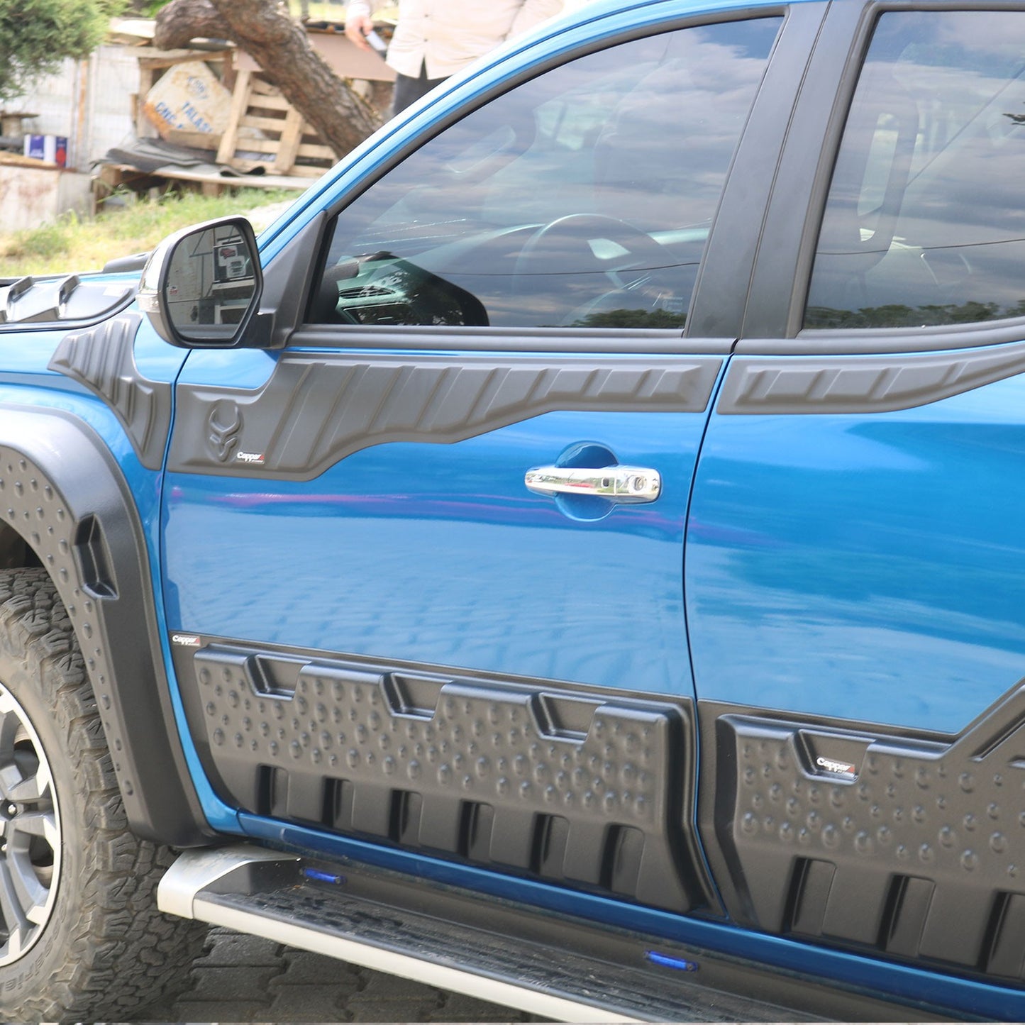 Mitsubishi L200 2019- Yılı ve Sonrası Uyumlu Yarasa Kapı Kaplama 6 Parça