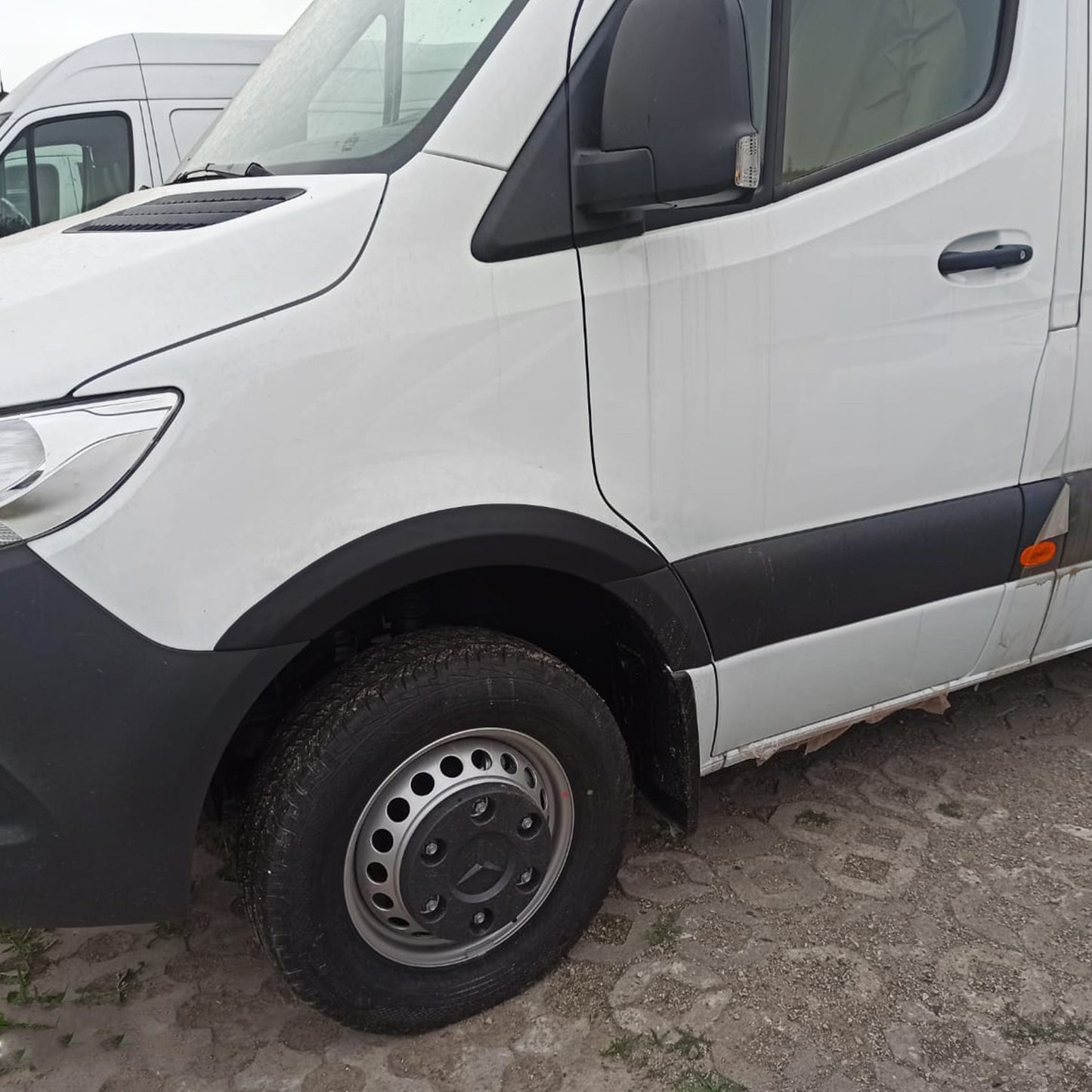 Mercedes Sprinter 2018- Yılı ve Sonrası Uyumlu Çamurluk Dodik 4 Parça