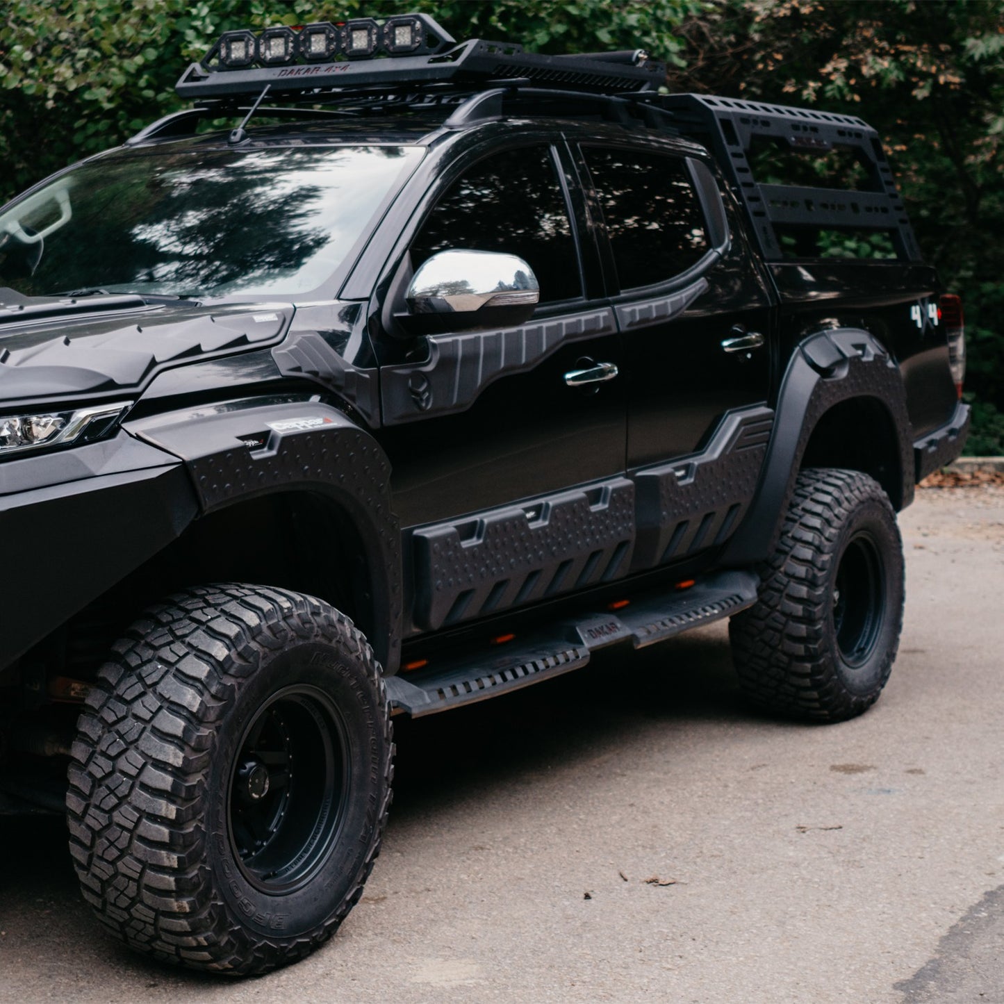 Mitsubishi L200 2019- Yılı ve Sonrası Uyumlu Çamurluk Dodik 8 Parça
