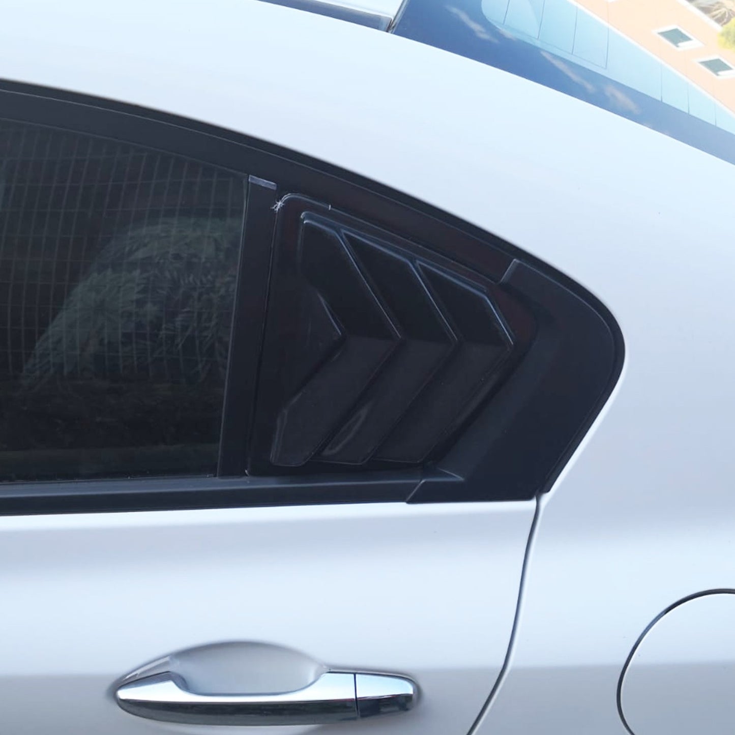 Honda Civic 2012-2015 Yıl Aralığı Uyumlu Kelebek Cam Aksesuarı