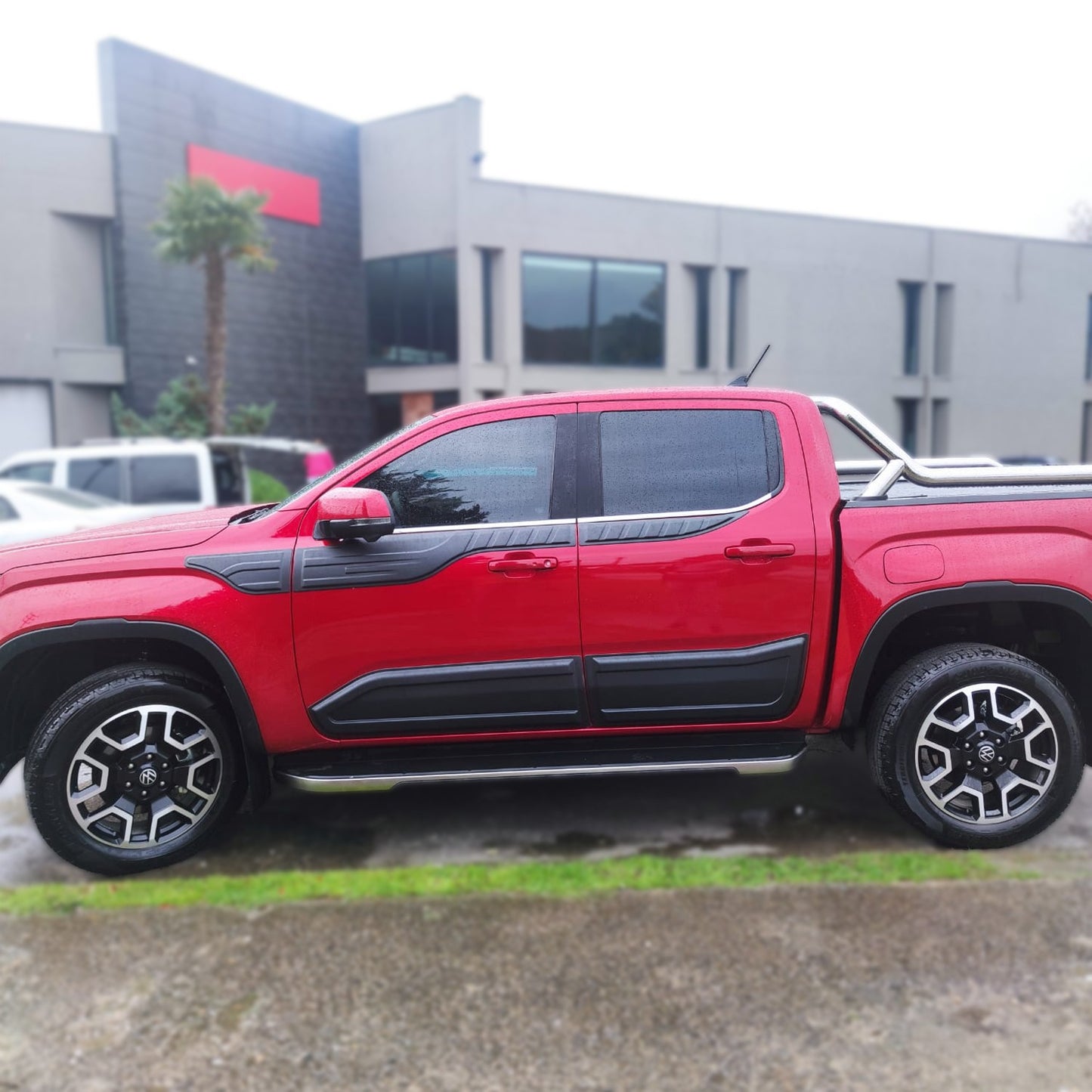 Volkswagen Amarok 2023- Yılı ve Sonrası Uyumlu Yarasa Kapı Kaplama 6 Parça