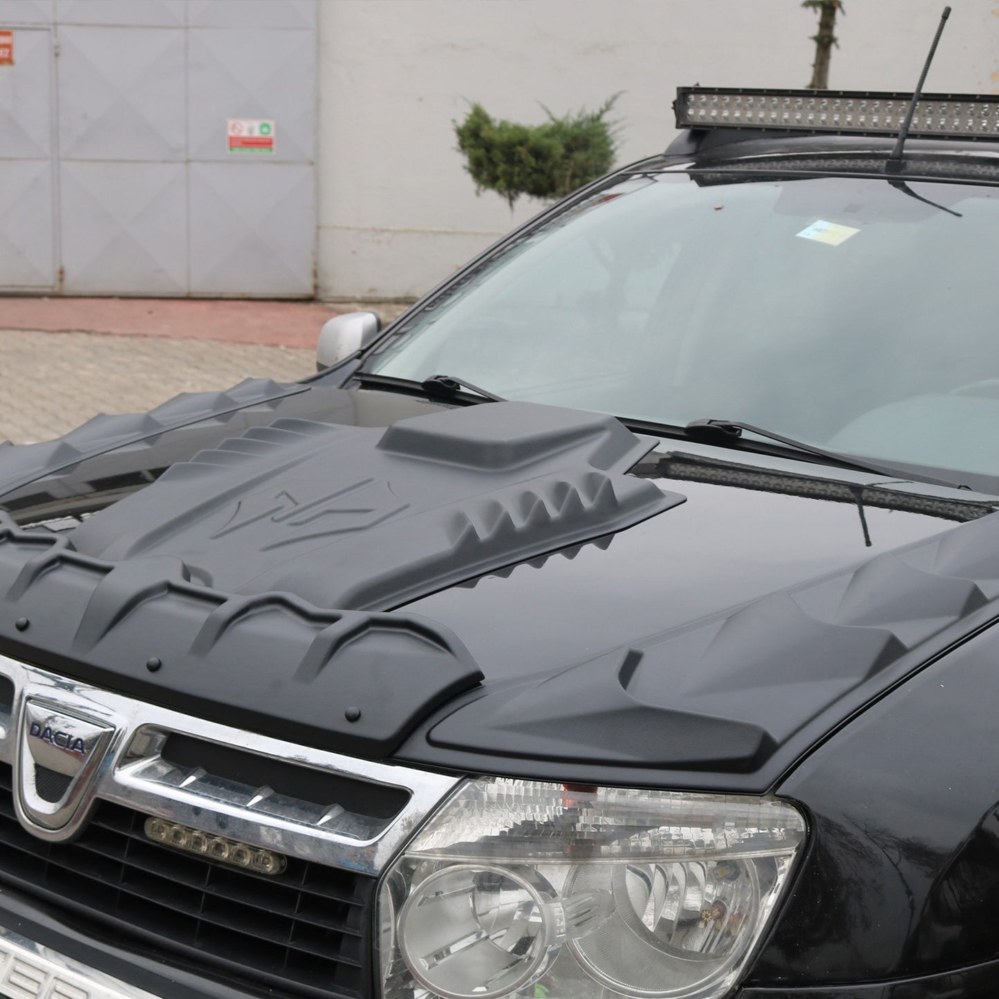 Dacia Duster 2010-2017 Yıl Aralığı Uyumlu Ön Kaput Scoop