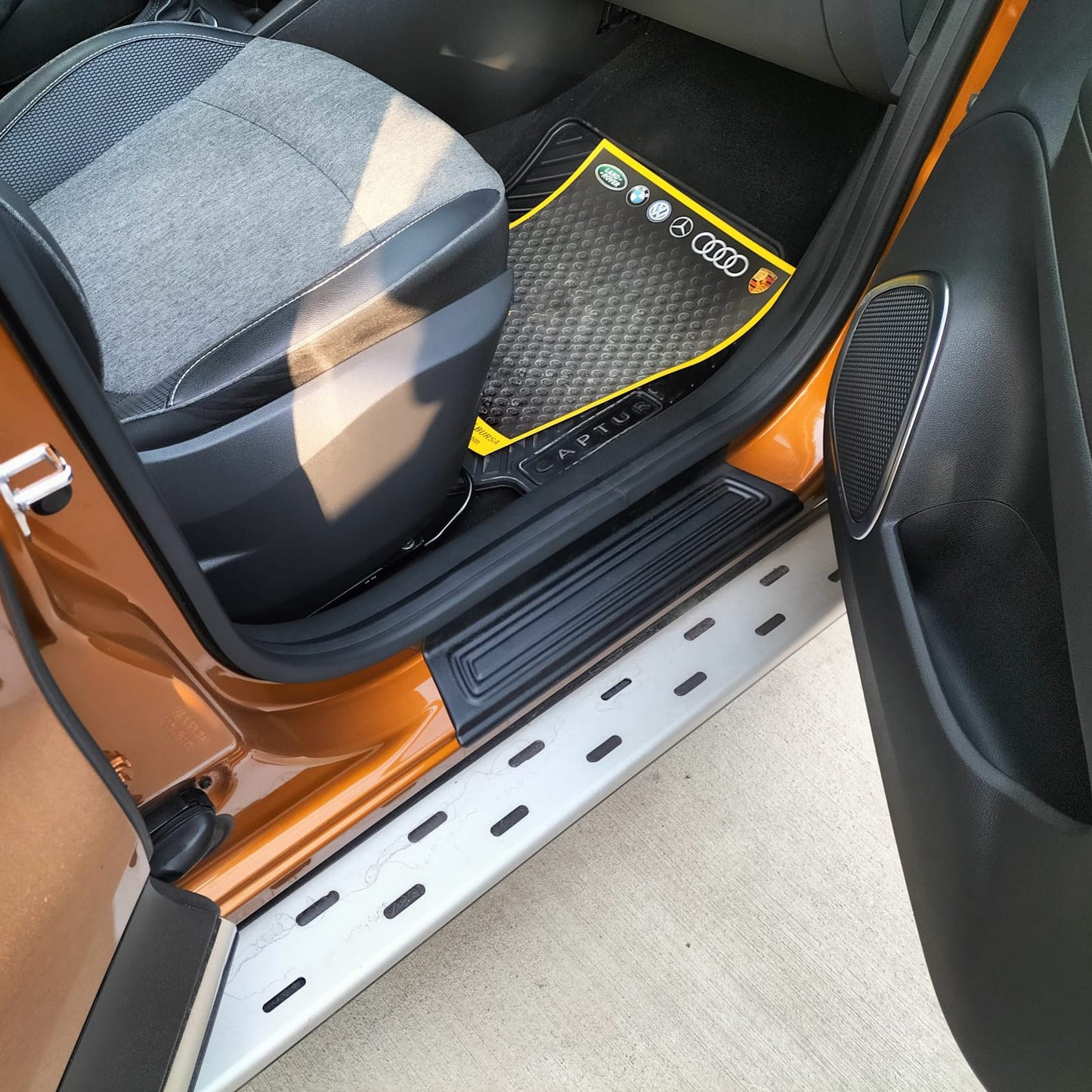 Renault Captur 2013-2019 Yıl Aralığı Uyumlu Kapı Eşiği 4 Parça