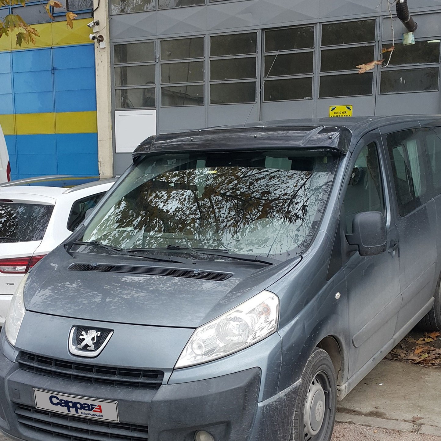 Peugeot Expert 2007-2016 Yıl Aralığı Uyumlu Ön Cam Güneşlik