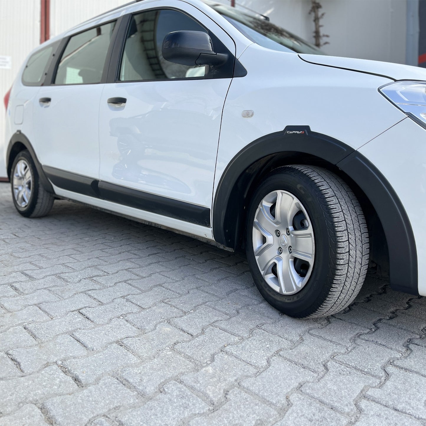 Dacia Lodgy 2013- Yılı ve Sonrası Uyumlu Çamurluk Dodik 8 Parça