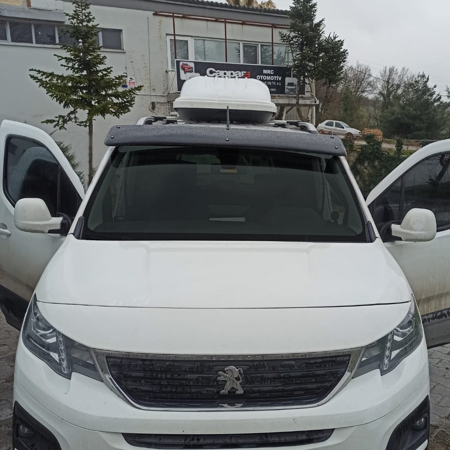Peugeot Rifter 2019- Yılı ve Sonrası Uyumlu Ön Cam Güneşliği