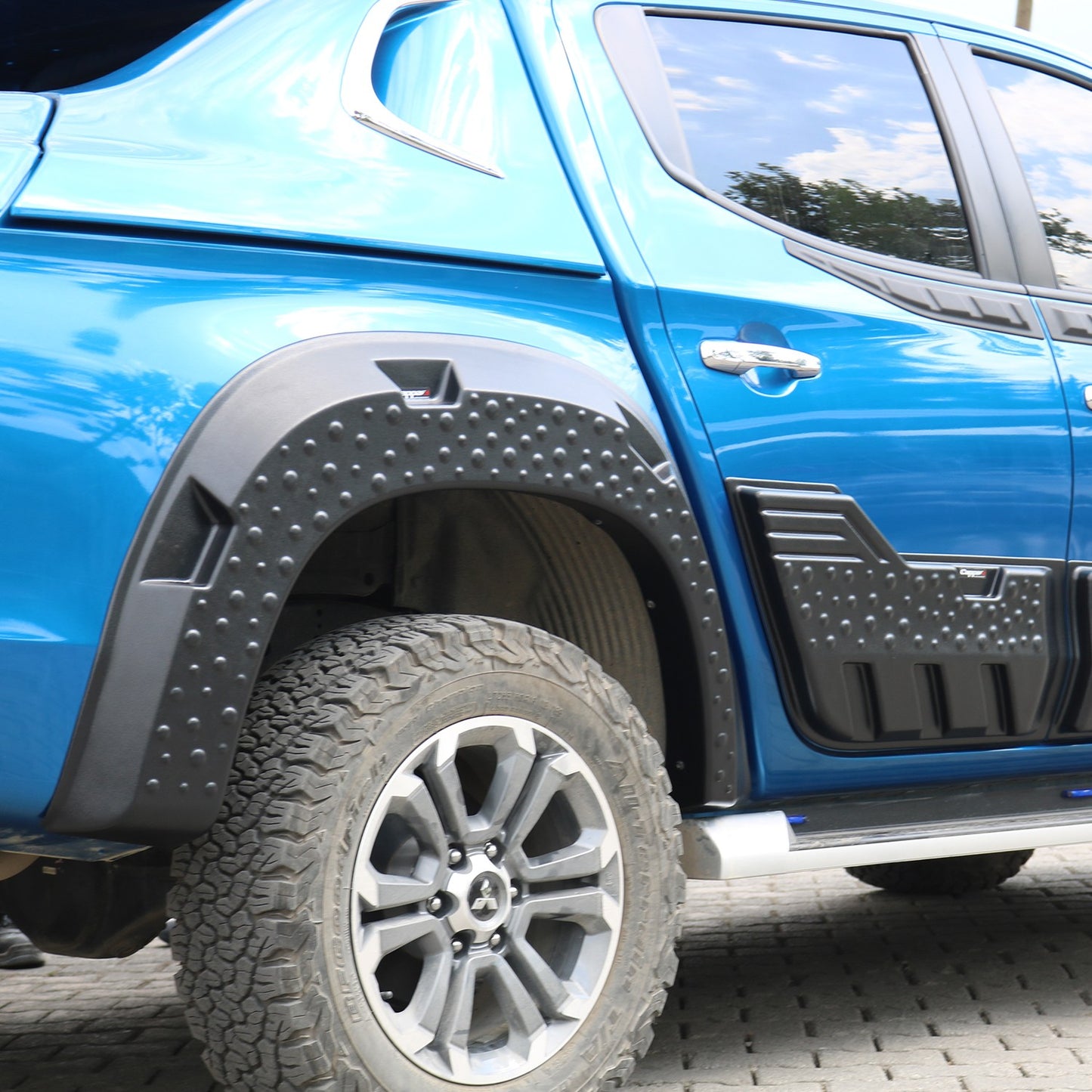 Mitsubishi L200 2019- Yılı ve Sonrası Uyumlu Çamurluk Dodik 8 Parça