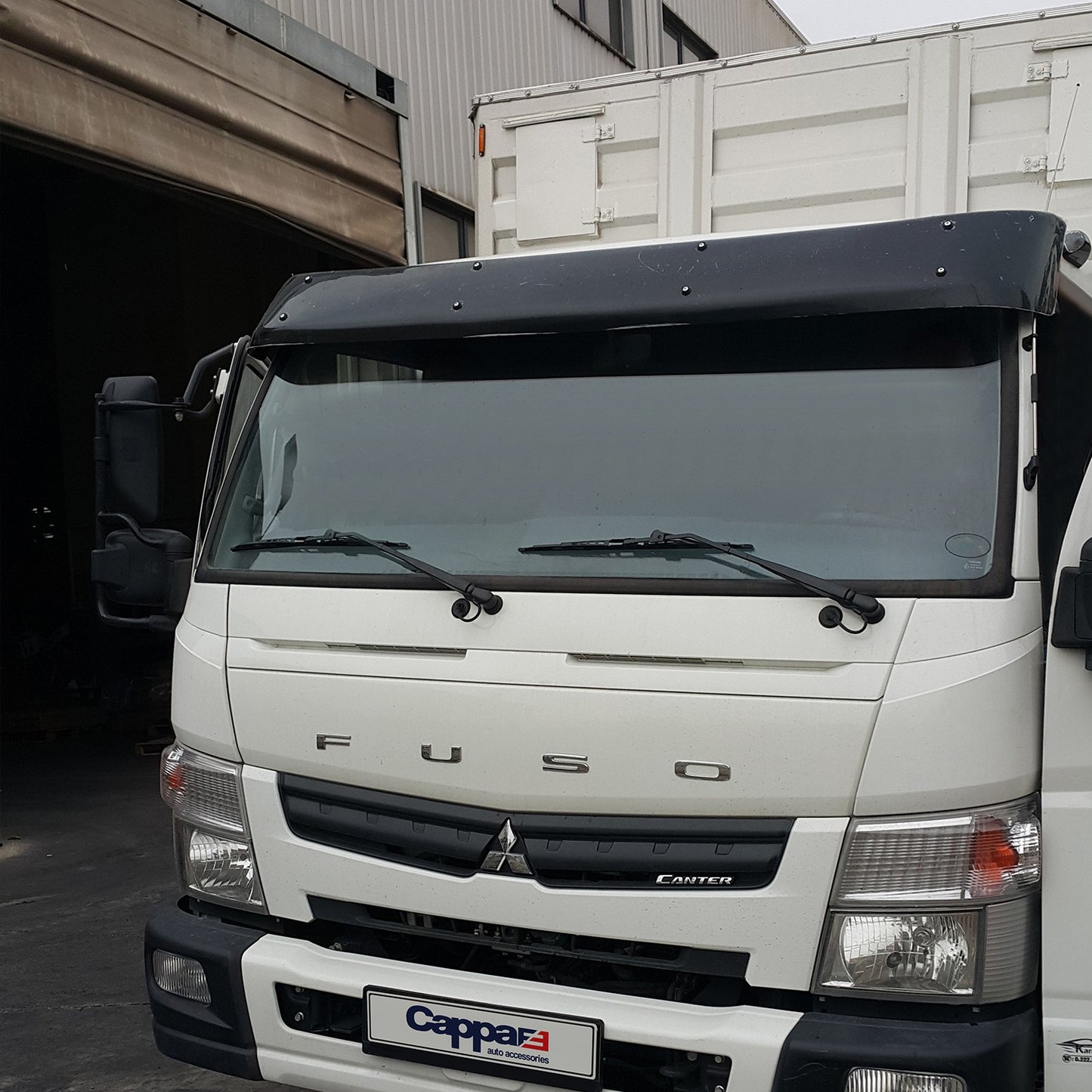 Mitsubishi Fuso Canter 2013- Yılı ve Sonrası Uyumlu Ön Cam Güneşliği