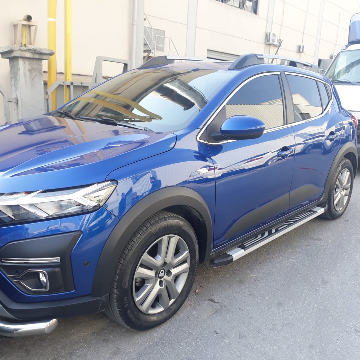 Dacia Sandero 2021- Yılı ve Sonrası Uyumlu Kapı Dodik 4 Parça