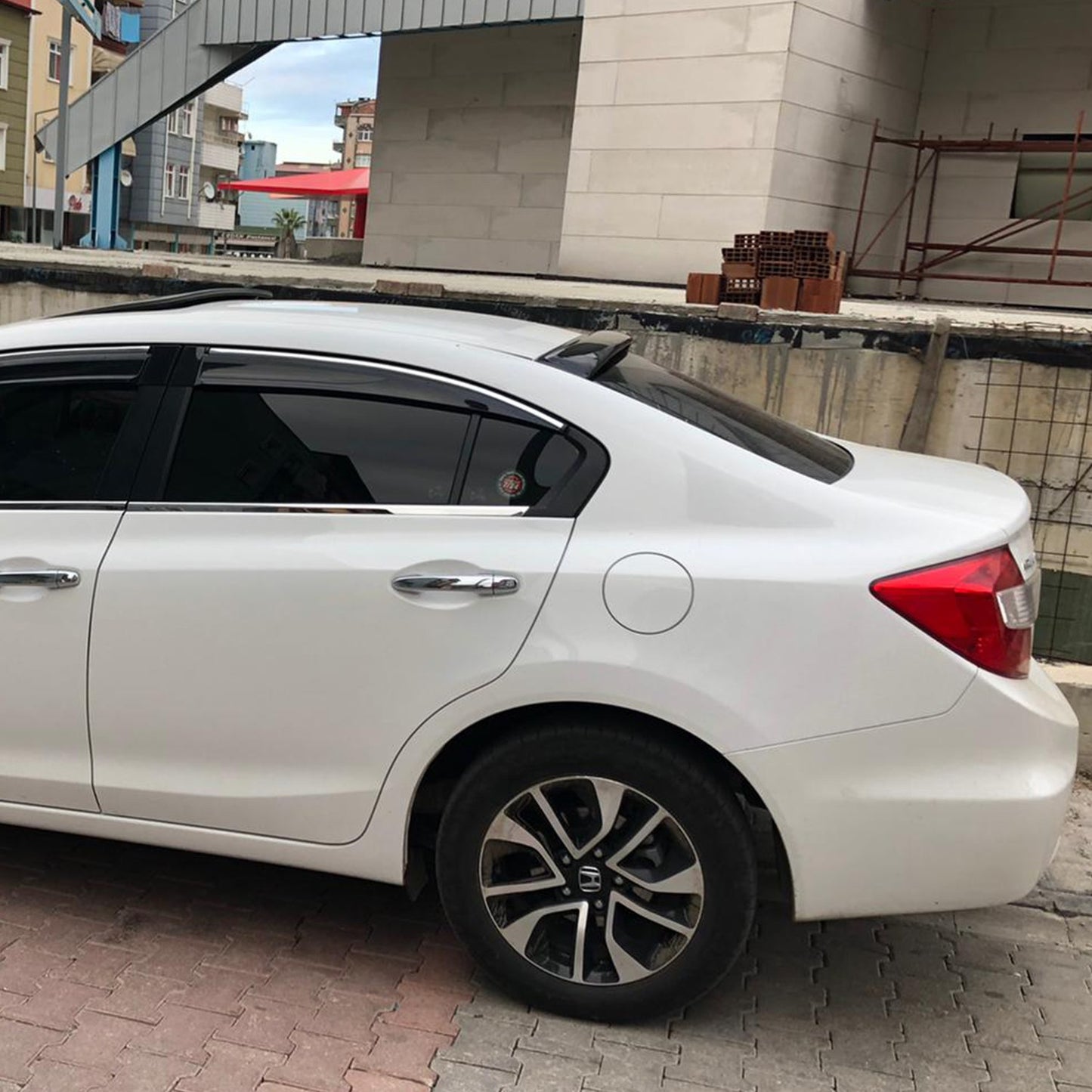 Honda Civic 2012-2015 Yıl Aralığı Uyumlu Arka Cam Üstü Spoyler İnce Model