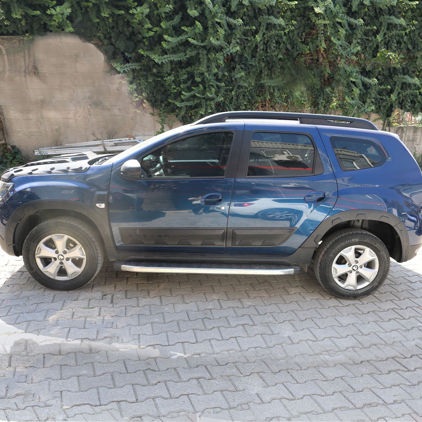 Dacia Duster 2018-2024 Yıl Aralığı Uyumlu Damalı Çamurluk Dodik 8 Parça