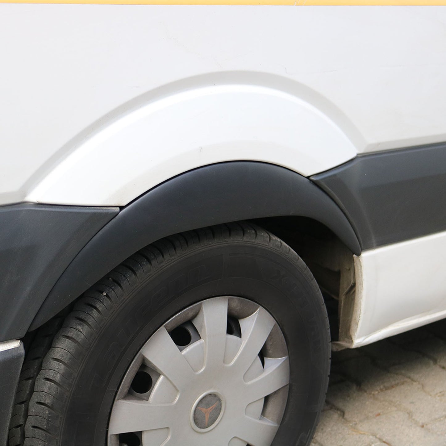 Mercedes Sprinter 2014-2017 Yıl Aralığı Uyumlu Arka Teker Kaplama 2 Parça