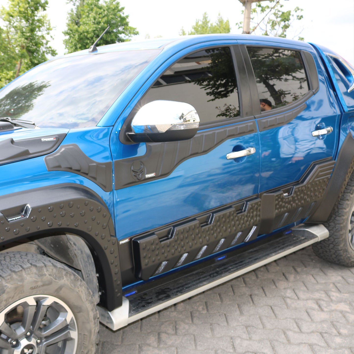 Mitsubishi L200 2019- Yılı ve Sonrası Uyumlu Yarasa Kapı Kaplama 6 Parça
