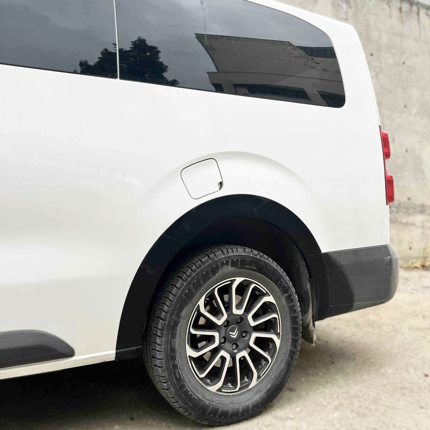Citroen Jumpy 2017- Yılı ve Sonrası Uyumlu Çamurluk Dodik 8 Parça