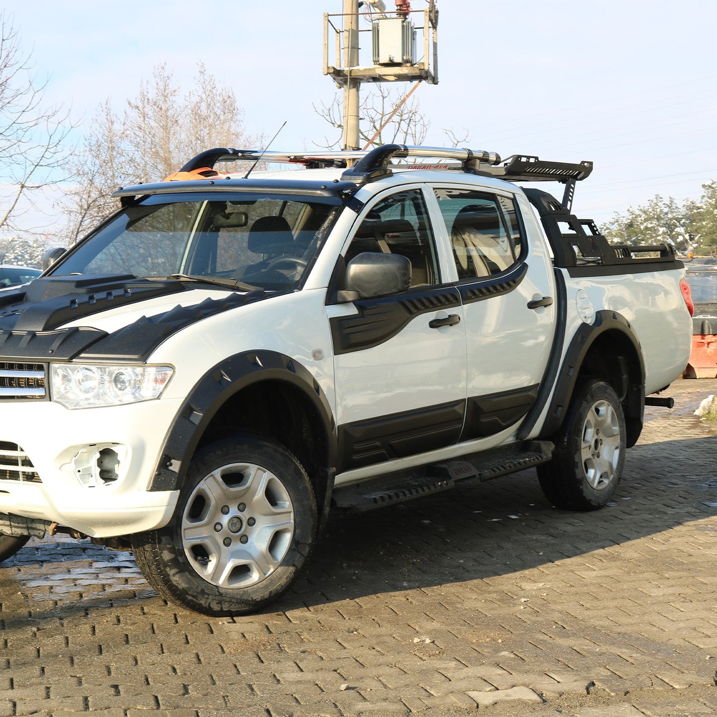 Mitsubishi L200 2007-2015 Yıl Aralığı Uyumlu Yarasa Kapı Kaplama 4 Parça
