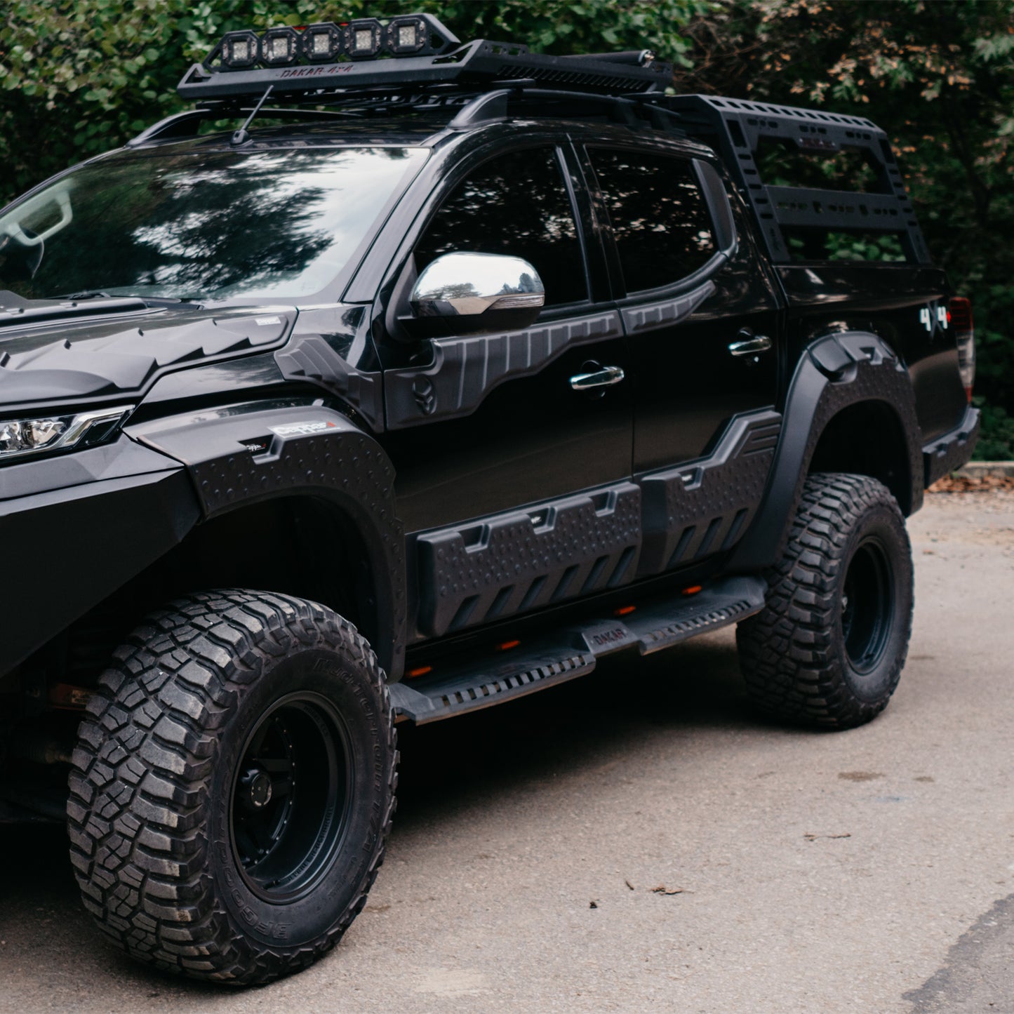Mitsubishi L200 2019- Yılı ve Sonrası Uyumlu Kapı Dodik 6 Parça