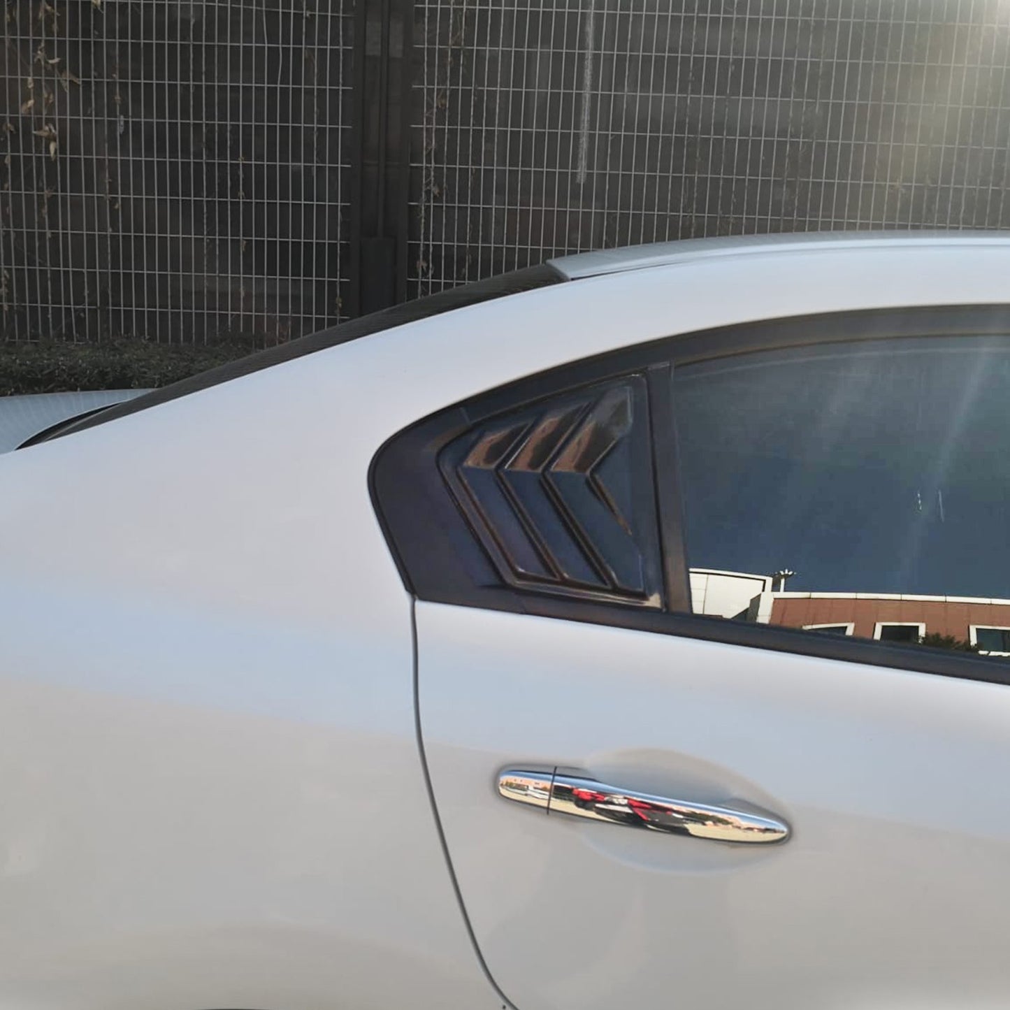 Honda Civic 2012-2015 Yıl Aralığı Uyumlu Kelebek Cam Aksesuarı