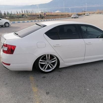 Skoda Octavia 2013 Yılı Ve Sonrası Uyumlu Arka Cam Üstü Spoyler