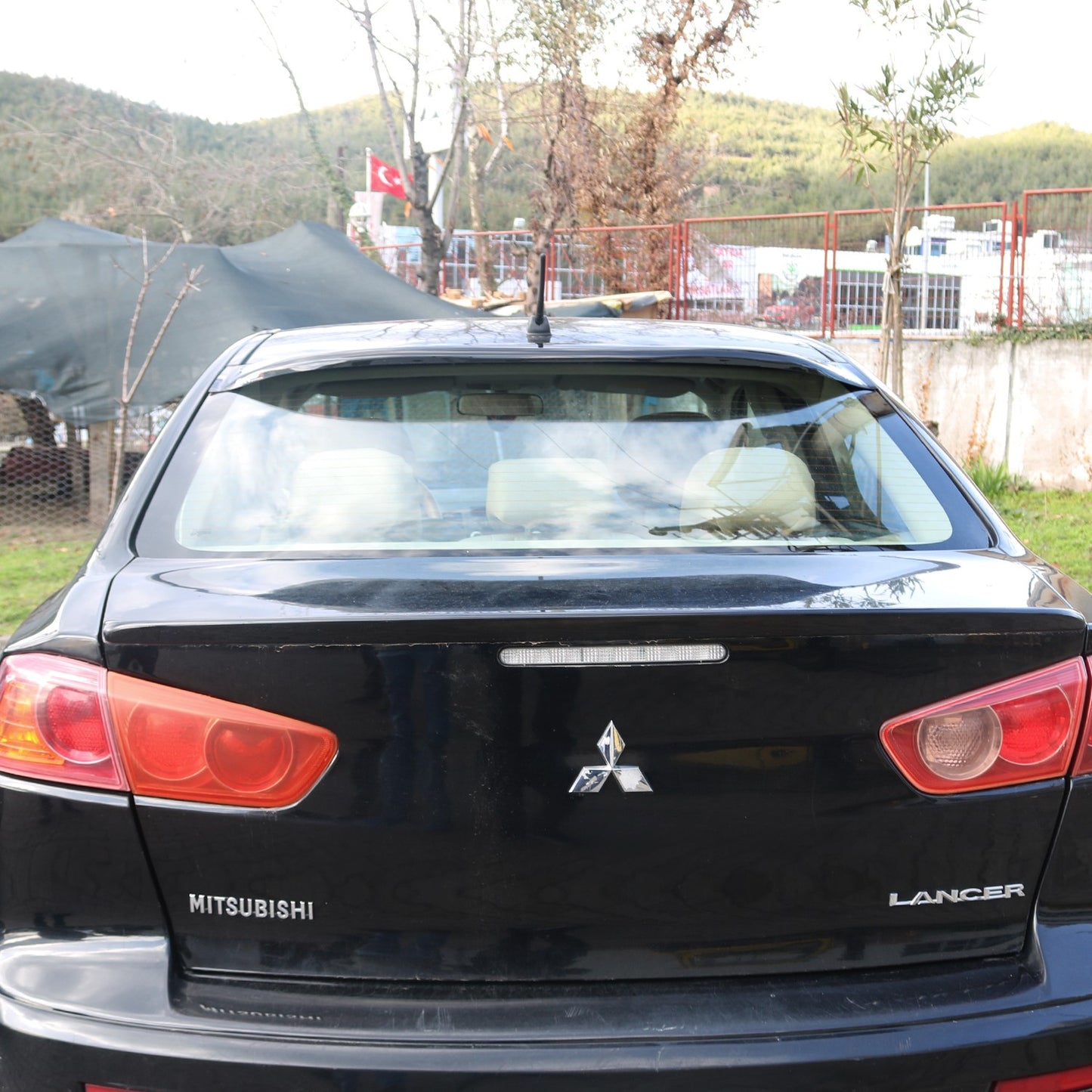 Mitsubishi Lancer 2007-2017 Yıl Aralığı Uyumlu Arka Cam Üstü Spoyler