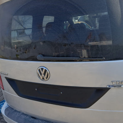 Volkswagen Caddy 2015-2020 Yıl Aralığı Uyumlu Arka Plaka Yeri Kaplama