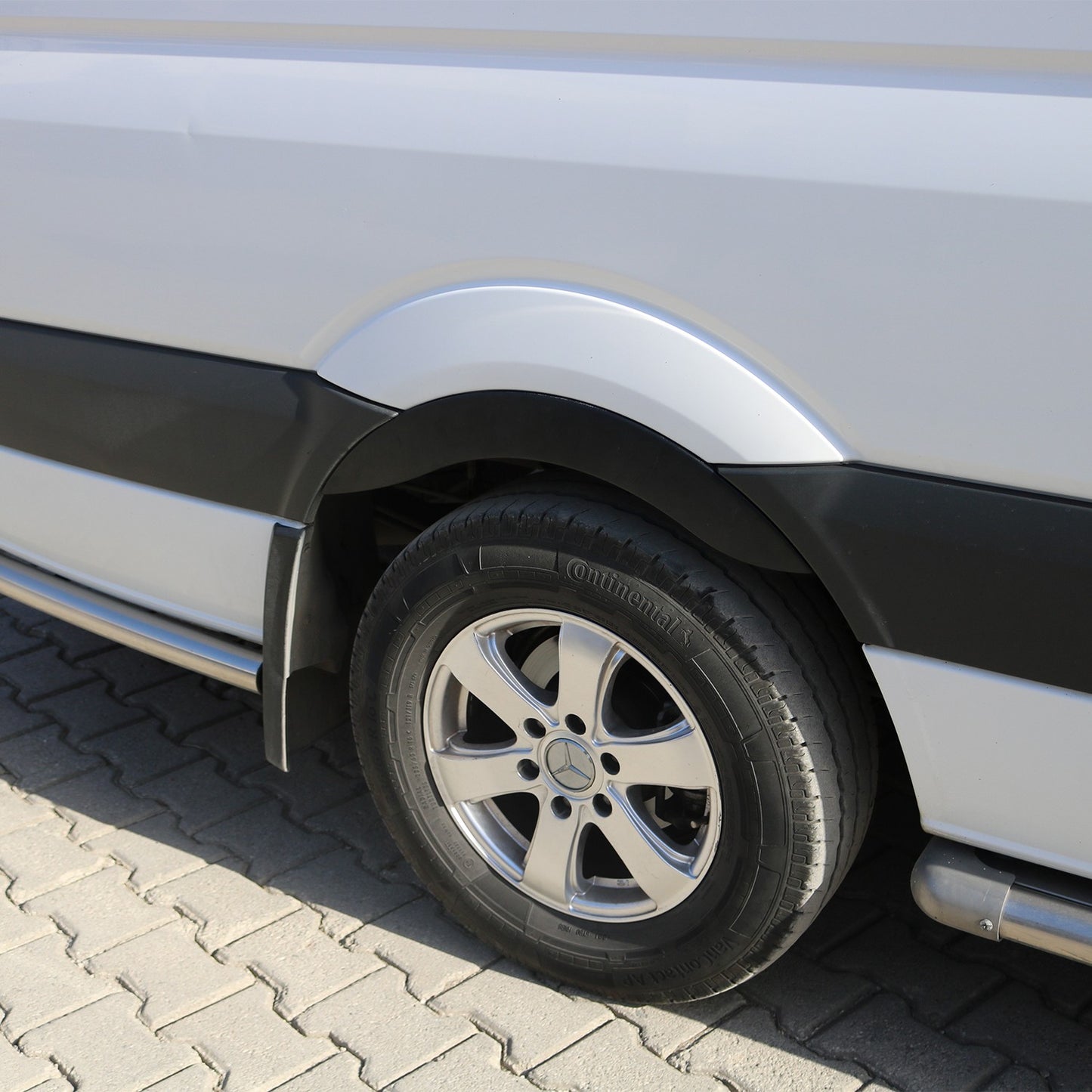 Mercedes Sprinter 2006-2012 Yıl Aralığı Uyumlu Arka Teker Kaplama 2 Parça