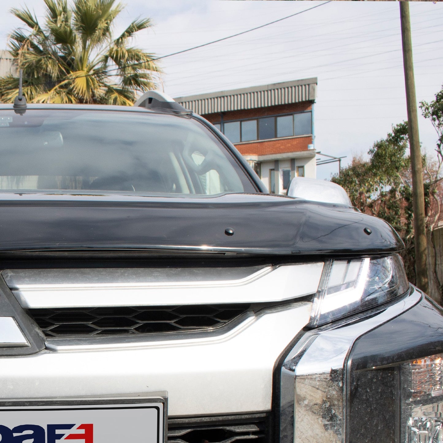 Mitsubishi L200 2019- Yılı ve Sonrası Uyumlu Kaput Rüzgarlığı 4mm